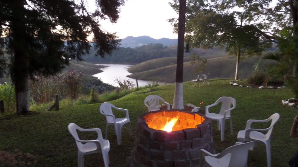 Pousada Canto Do Lago Piracaia Luaran gambar