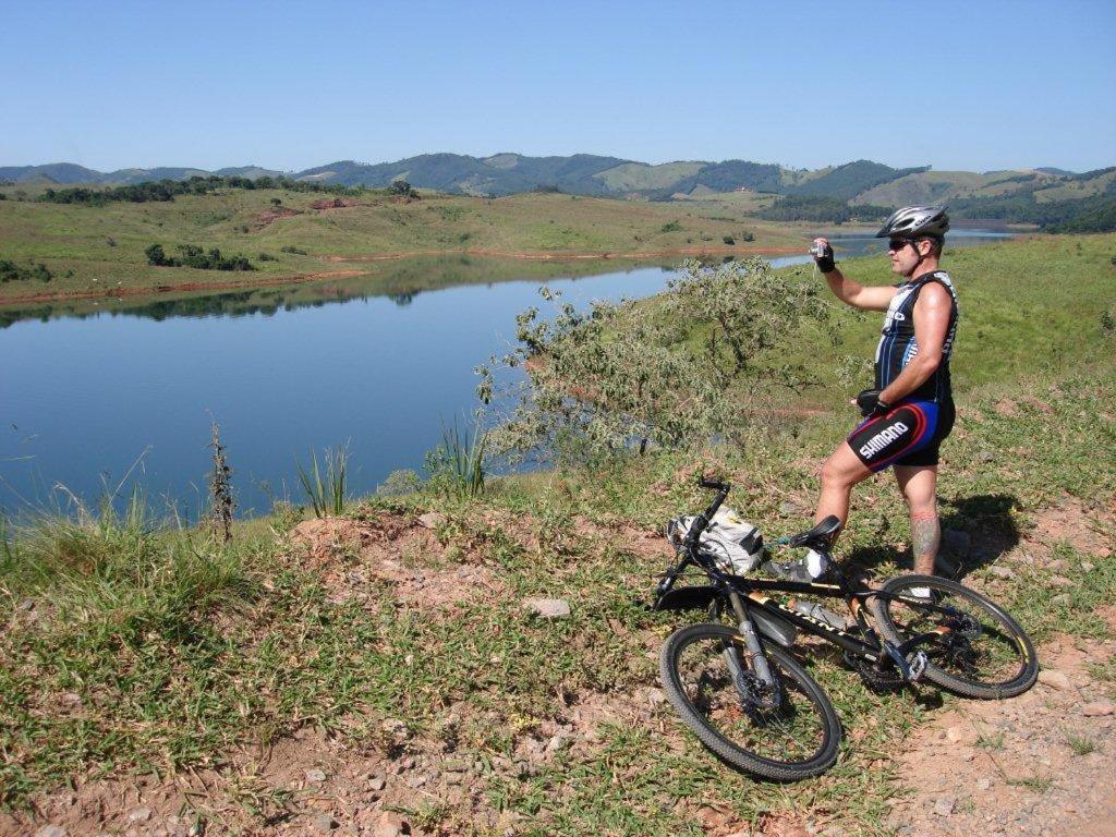Pousada Canto Do Lago Piracaia Luaran gambar